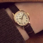 ساعت TW2Y87700 تایمکس روی مچ